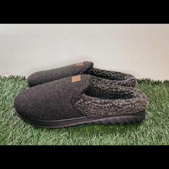 DF by Dearfoams Men’s Wool Slippers (Grey/Black). Our Inventory:1-9 - Picture 3 of 6